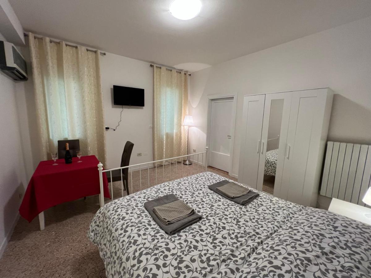 Casa Roma Rooms& Apartmens パドヴァ エクステリア 写真